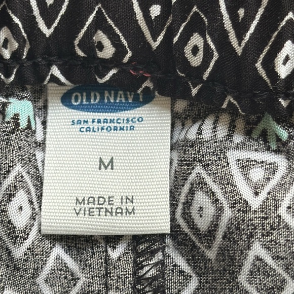 New Old Navy Pants Medium - Picture 11 of 15